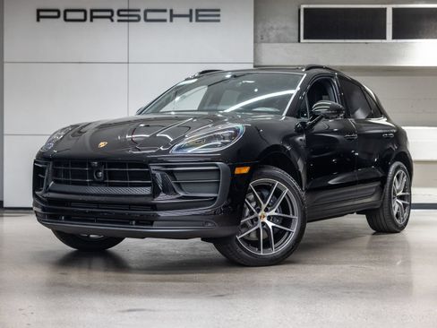Certified 2026 Porsche Macan AWD/4WD image 1
