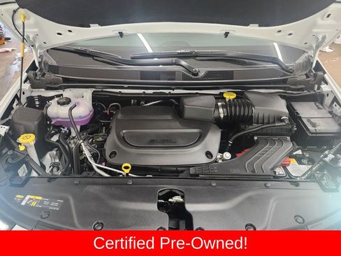 Used 2026 Chrysler Pacifica Limited image 39