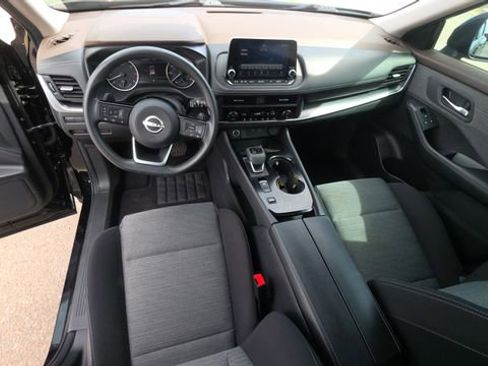 Used 2023 Nissan Rogue SV FWD image 18