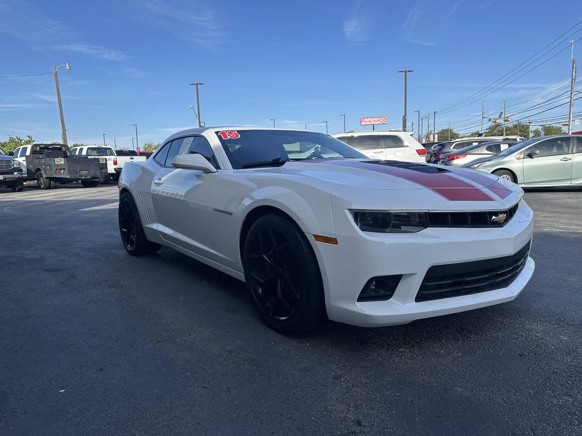 Used 2015 Chevrolet Camaro SS w/ RS Package RWD image 6