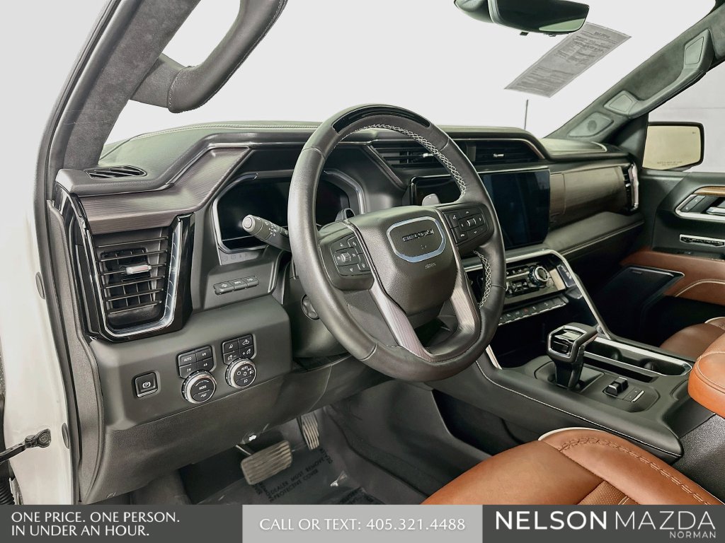 Used 2025 GMC Sierra 1500 Denali Ultimate AWD/4WD image 10