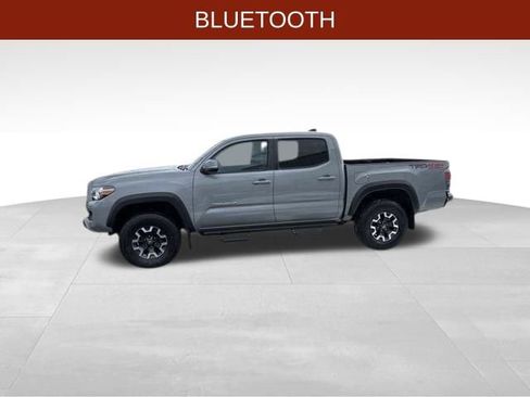 Used 2020 Toyota Tacoma TRD Off-Road image 4