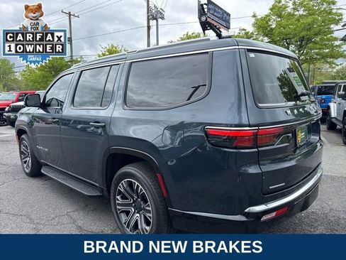 Used 2023 Jeep Wagoneer 4WD w/ Premium Group I image 18
