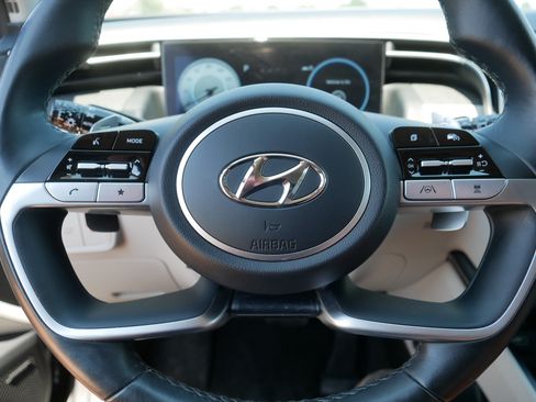 Used 2023 Hyundai Tucson Limited AWD/4WD image 25