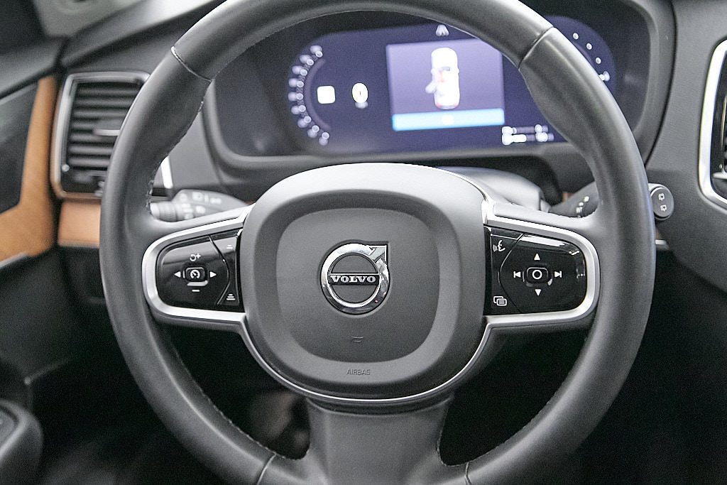 Certified 2023 Volvo XC90 T8 Plus w/ Protection Package AWD/4WD image 31
