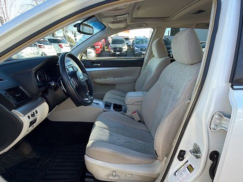 Used 2014 Subaru Outback 2.5i Premium image 32