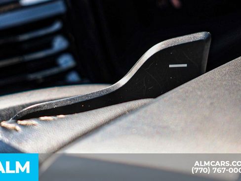 Used 2025 Toyota Camry SE image 33