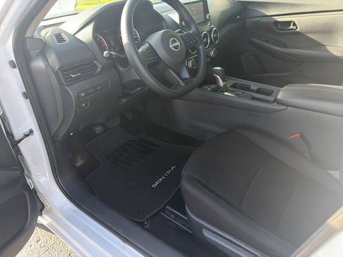 Used 2024 Nissan Sentra S image 9