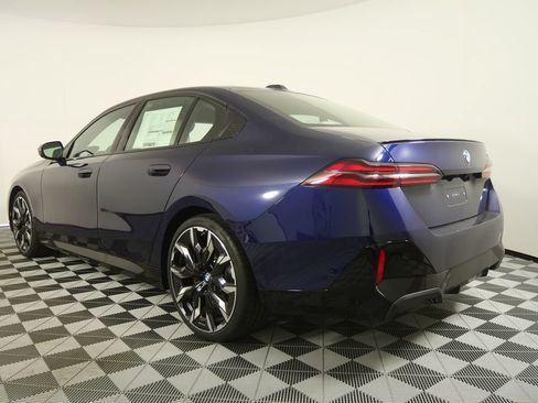Used 2026 BMW 530i w/ Executive Package RWD image 5