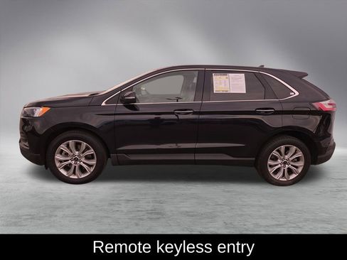 Used 2023 Ford Edge Titanium image 5