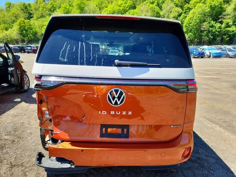 Used 2025 Volkswagen ID. Buzz 1st Edition AWD/4WD image 4