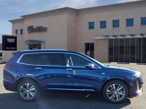 Used 2023 Cadillac XT6 Premium Luxury image 4