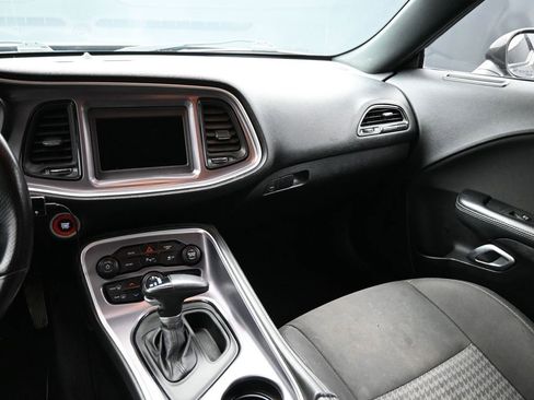 Used 2019 Dodge Challenger R/T w/ Driver Convenience Group image 11