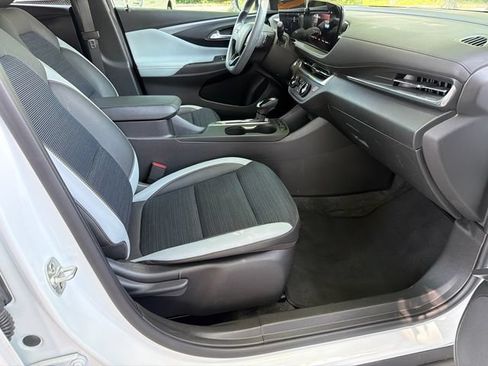Used 2024 Buick Envista Preferred FWD image 13