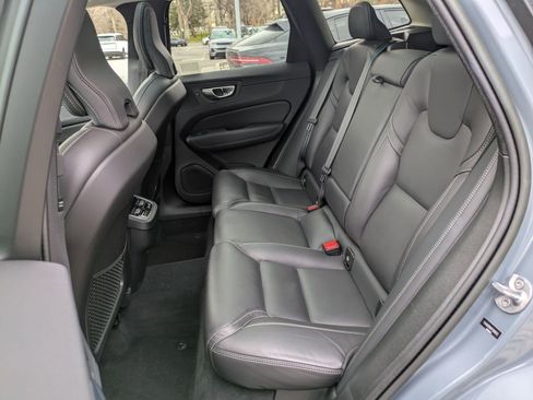 Certified 2023 Volvo XC60 B6 Ultimate w/ Protection Package Premier image 29