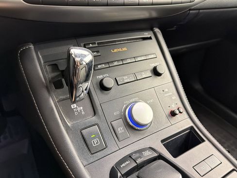 Used 2012 Lexus CT 200h Premium w/ Premium Audio Pkg FWD image 31