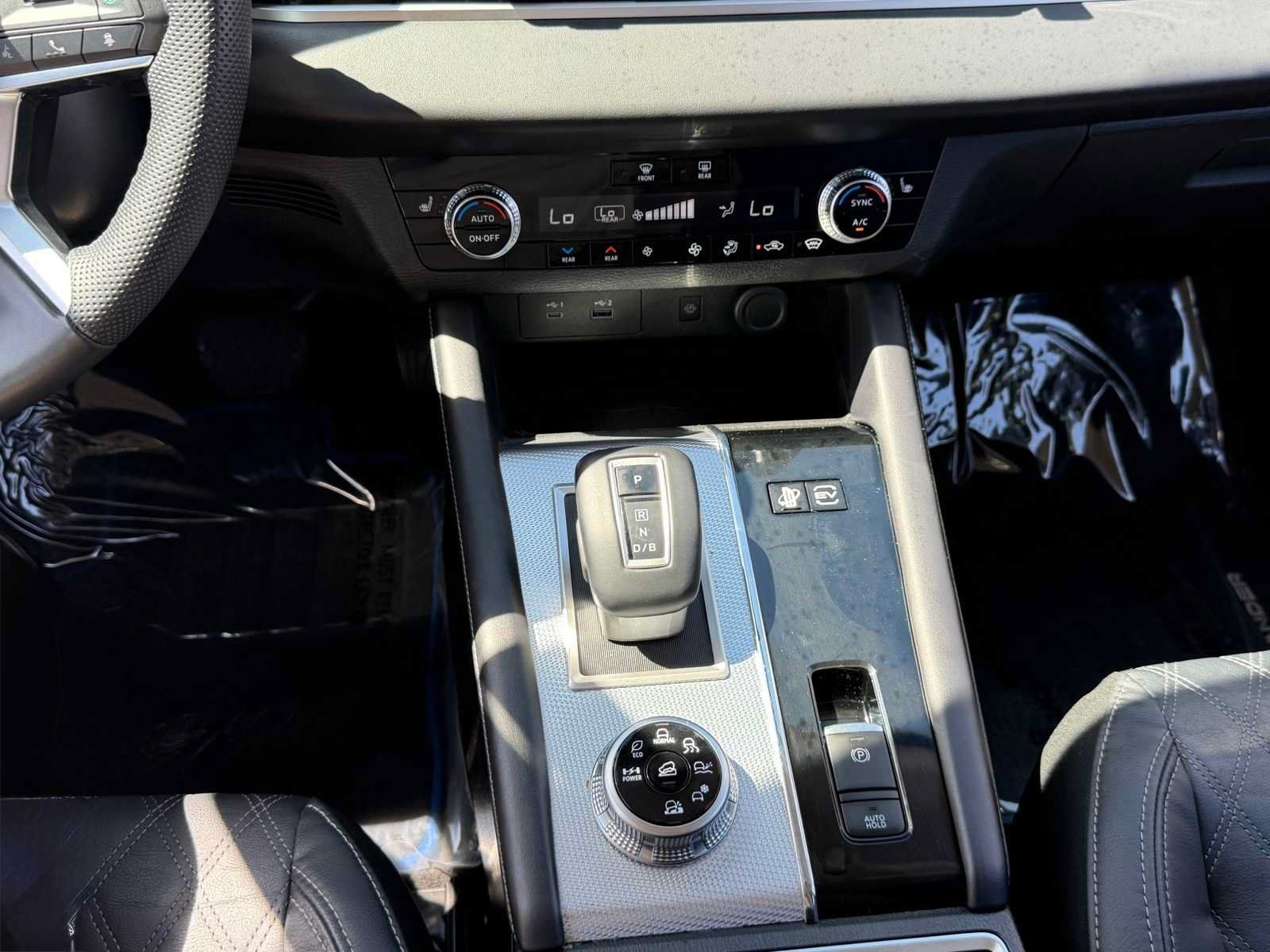 Used 2023 Mitsubishi Outlander SEL AWD/4WD image 19