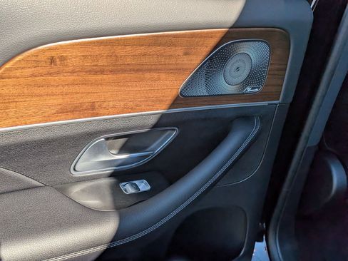 Certified 2025 Mercedes-Benz GLE 580 4MATIC image 28