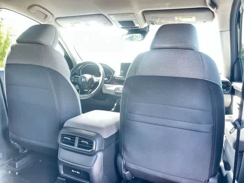 Used 2023 Honda Pilot LX image 13
