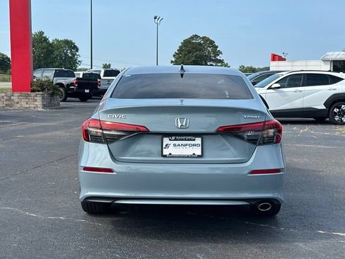 Used 2023 Honda Civic Sport image 4