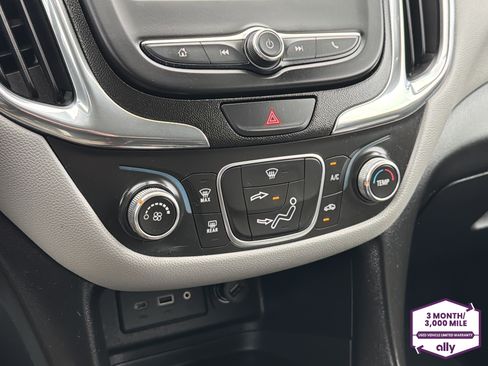 Used 2019 Chevrolet Equinox LS w/ LS Convenience Package FWD image 23