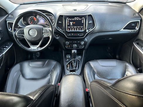 Used 2019 Jeep Cherokee Limited w/ Technology Group AWD/4WD image 16