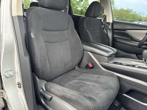 Used 2023 Nissan Murano S image 18