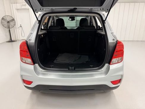 Used 2022 Chevrolet Trax LS w/ Tint and Cruise Package image 25