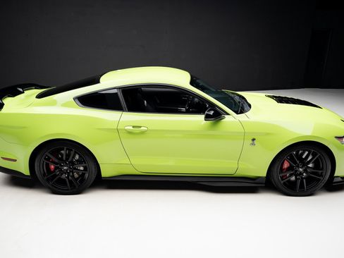 Used 2020 Ford Mustang Shelby GT500 w/ Technology Package image 37