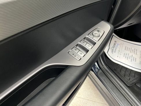 Used 2025 Hyundai Palisade SE FWD image 10
