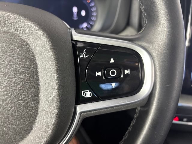 Used 2025 Volvo XC60 B5 Plus AWD/4WD image 29