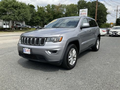 Used 2018 Jeep Grand Cherokee Laredo AWD/4WD image 1
