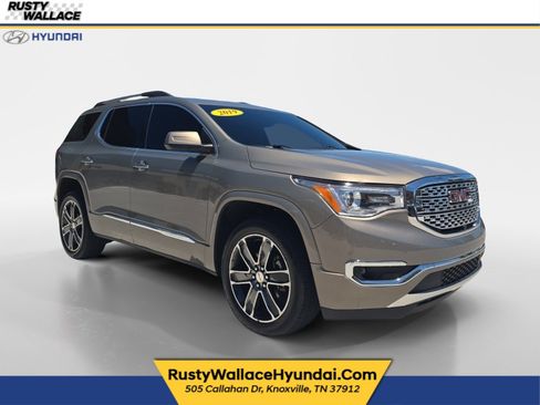 Used 2019 GMC Acadia Denali w/ Technology Package FWD image 1