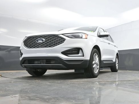 Used 2024 Ford Edge SEL AWD/4WD image 35