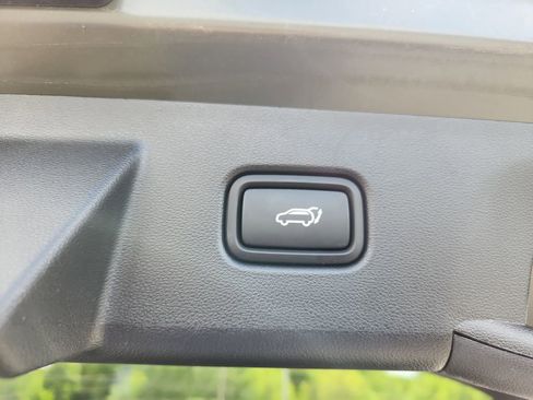 Used 2025 Hyundai Tucson Limited image 25