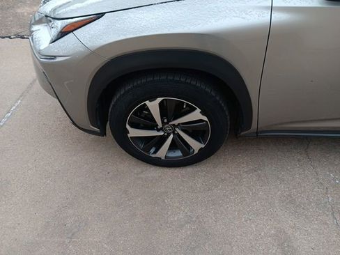 Used 2018 Lexus NX 300 image 34