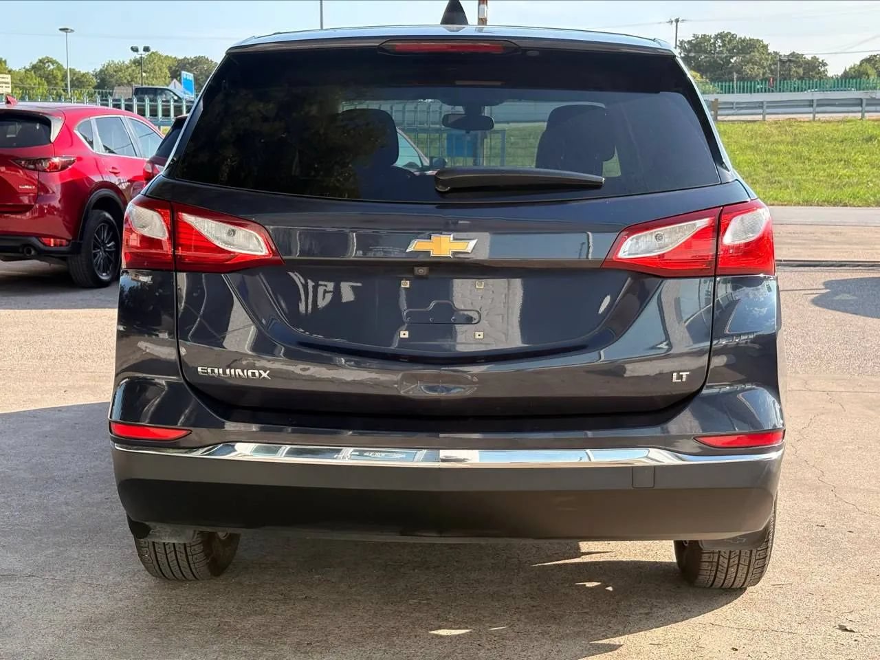 Used 2018 Chevrolet Equinox LT w/ LPO, Protection Package FWD image 4