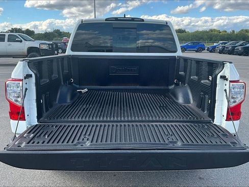Used 2023 Nissan Titan SV image 35