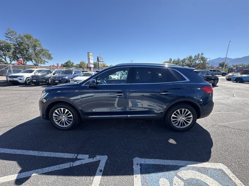 Used 2017 Lincoln MKX Reserve w/ Lincoln MKX Climate Package AWD/4WD image 4