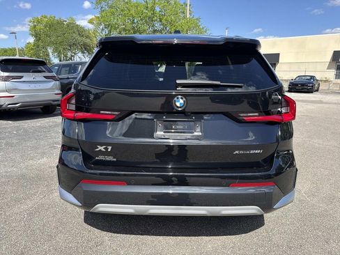 Used 2025 BMW X1 xDrive28i image 4
