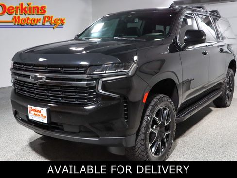 Used 2021 Chevrolet Suburban RST w/ Luxury Package AWD/4WD image 1