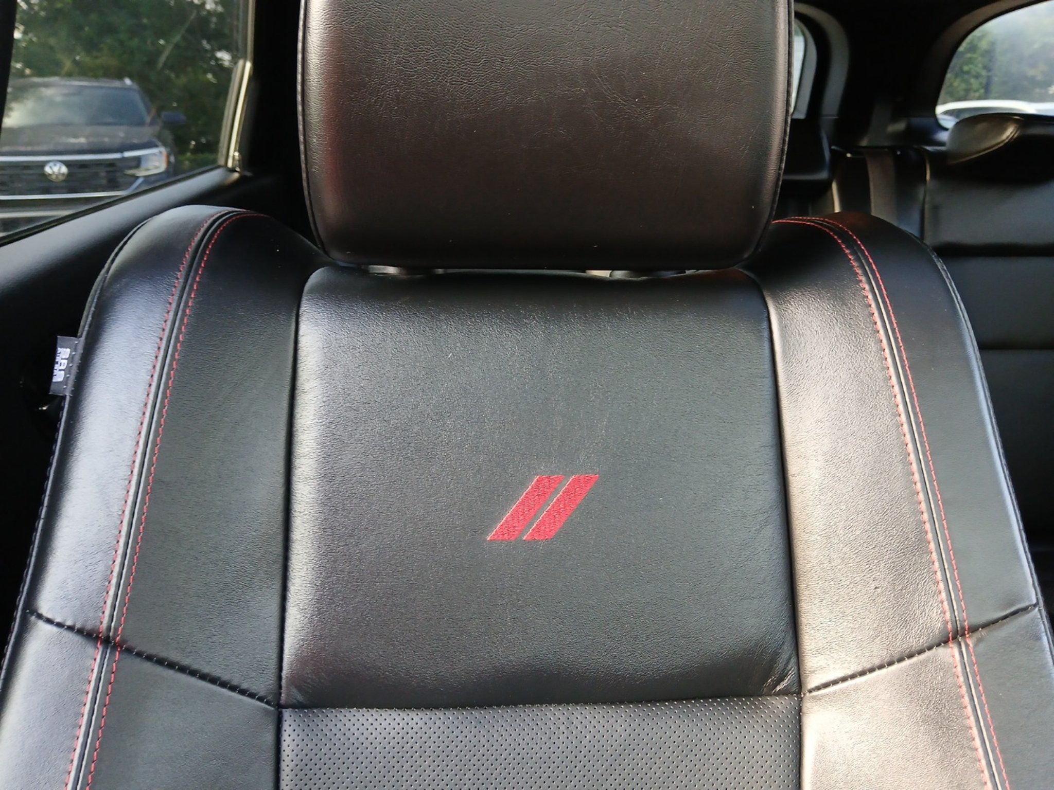 Used 2024 Dodge Durango GT RWD image 30
