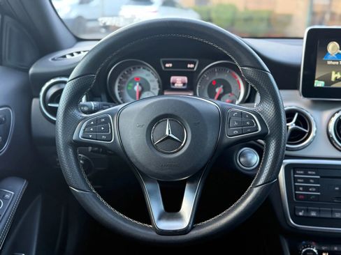 Used 2017 Mercedes-Benz GLA 250 4MATIC image 20