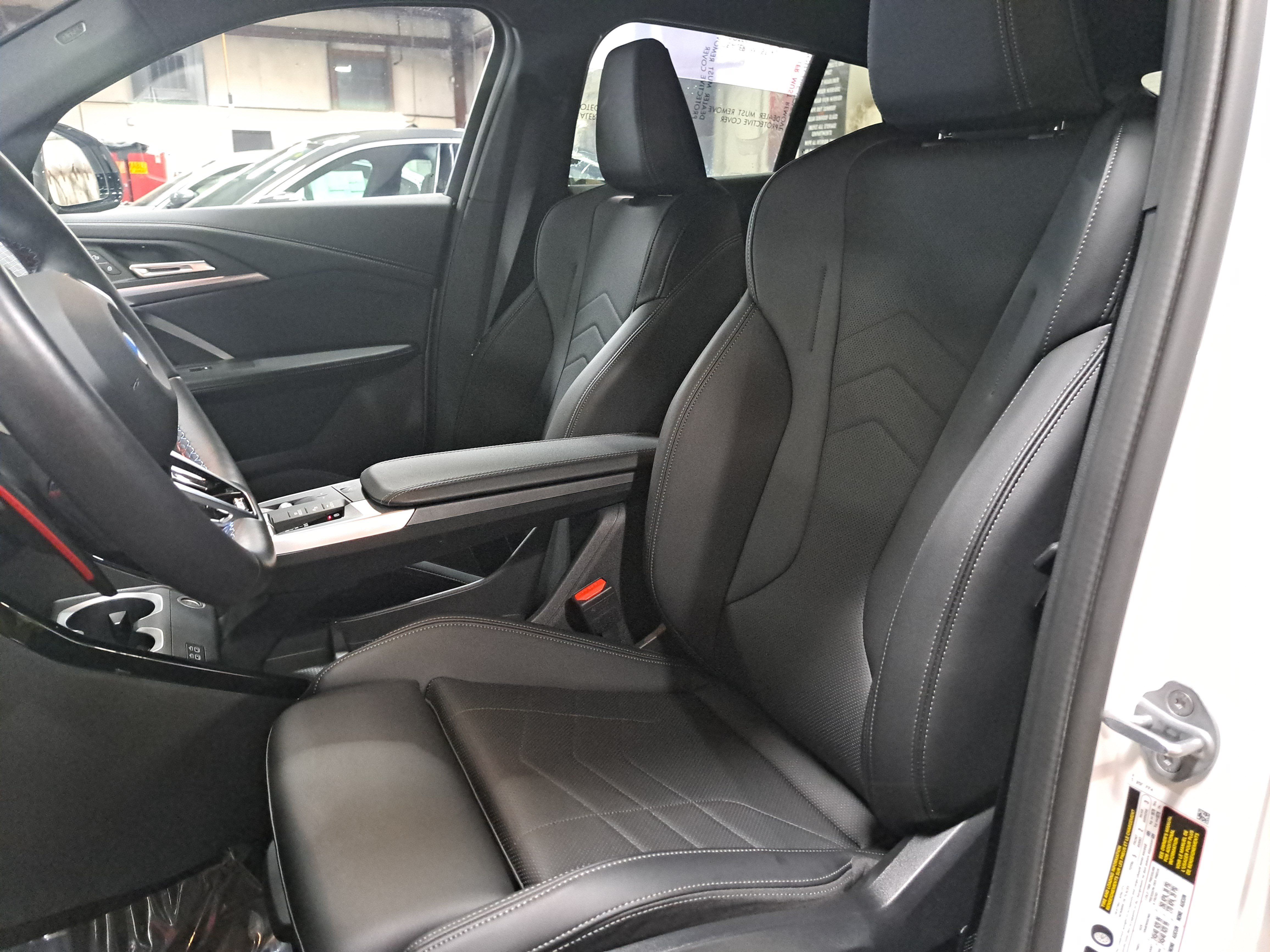 Used 2025 BMW X2 M35i AWD/4WD image 13