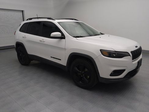 Used 2019 Jeep Cherokee Latitude Plus image 11
