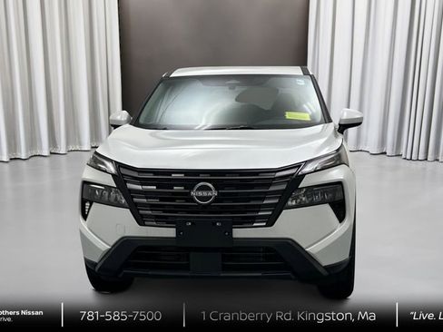New 2026 Nissan Rogue SV w/ Cold Weather Package AWD/4WD image 2