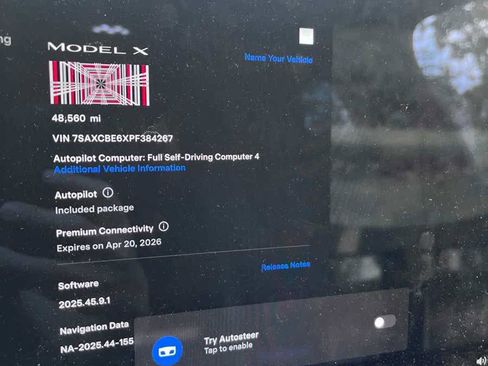 Used 2023 Tesla Model X Plaid image 7