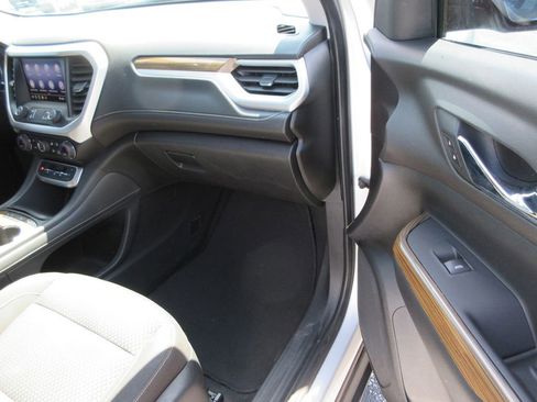 Certified 2020 GMC Acadia SLE w/ Driver Convenience Package FWD image 18