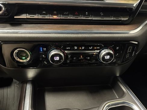 Used 2023 GMC Sierra 1500 SLT w/ SLT Premium Package AWD/4WD image 24