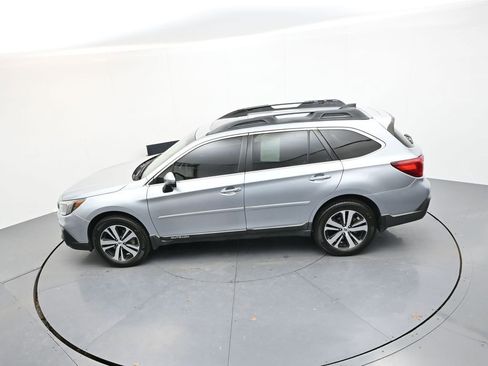 Used 2018 Subaru Outback 2.5i Limited image 21